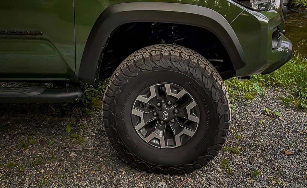 Best All Terrain Tire For Toyota Tacoma And Buyers Guide