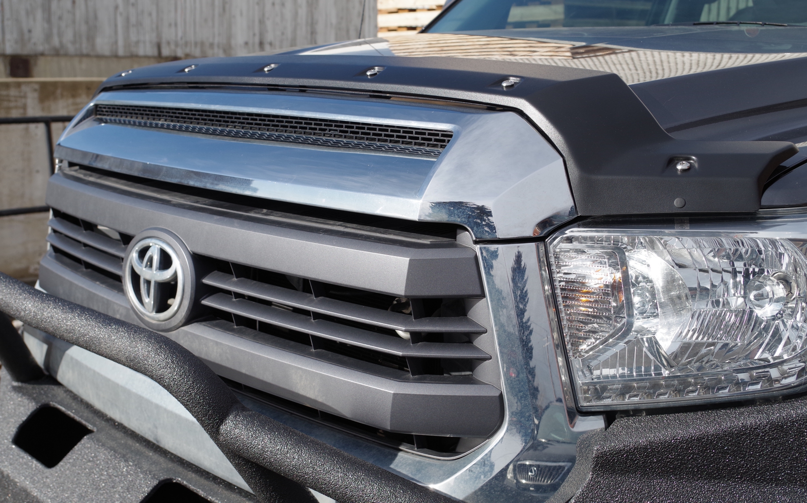 Best bug deflector for toyota tundra 2023